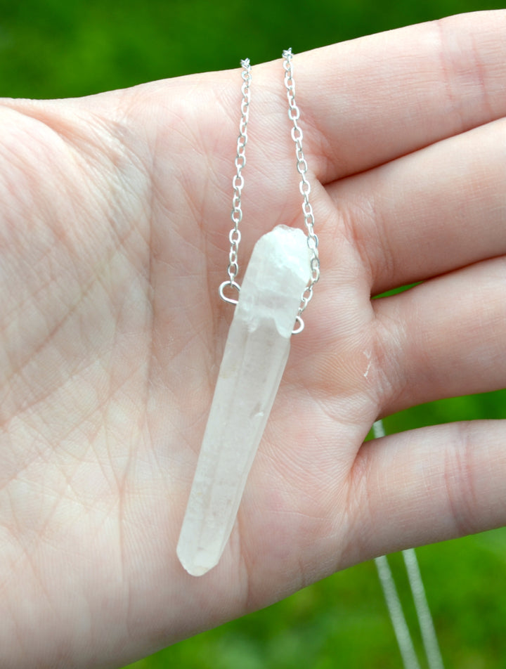 Handmade Crystal Necklace Jewelry, Handcrafted Clear Quartz Necklace Jewelry, Raw Clear Quartz Pendant Necklace, Gift for Husband, Clear Quartz Crystal Necklace Silver or Gold, Clear Quartz Crystal Point Necklace, Crystal Jewelry, Clear Quartz Crystal Necklace, Clear Quartz Crystal Jewelry, April Birthstone, Master Healing Crystal.