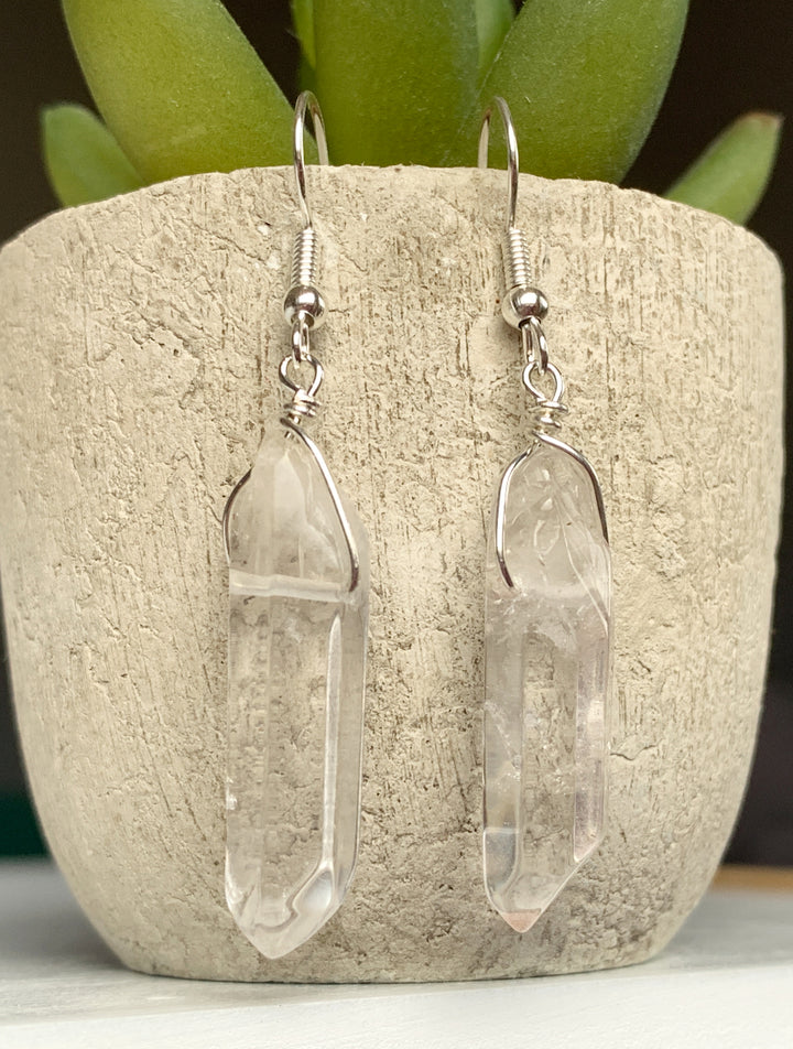 Custom Clear Quartz Earrings, Custom Crystal Jewelry, Authentic Clear Quartz, Genuine Clear Quartz, Handcrafted Earrings, Quartz Crystal Earrings, Raw Clear Quartz Earrings, Crystal Earrings, Gemstone Drop Earrings, Boho Earrings, Gift For Her, Healing Earrings, Sparkly Earrings, Birthstone for April, April Birthstone, Crystal Jewelry, Handmade Earrings, Handmade Jewelry, Birthday Gift, Bridesmaid Gift, Keepsake Earrings, Custom Crystal Jewelry, Gift for Mom, Gift for Women.