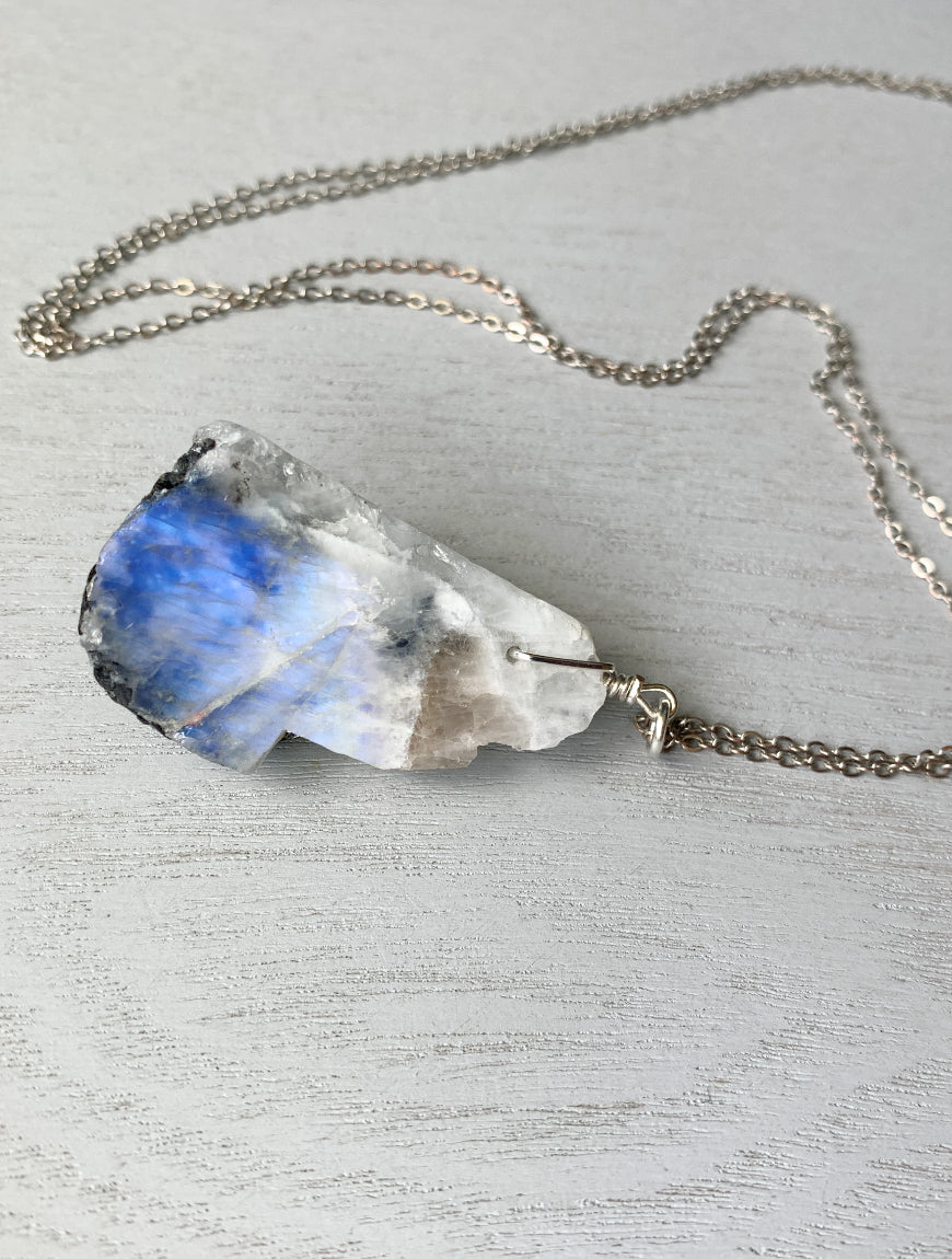 Real Orchid Necklace With Aqumarine and Moonstone | Devi & Co.