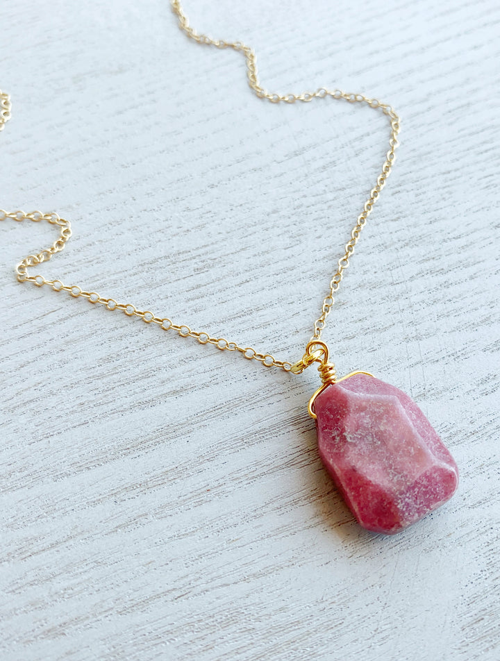 Handmade Rhodonite Necklace, Handmade Rhodonite Jewelry, Raw Rhodonite Necklace, Crystal Pendant Necklace, Crystal Jewelry, Handcrafted Gemstone Necklace, Emotional Healing Stone Necklace, Rhodonite Jewelry, Pink Stone Necklace, Dusty Pink Gemstone, Boho Jewelry, Crystal Jewelry Gift for Bridal Party.